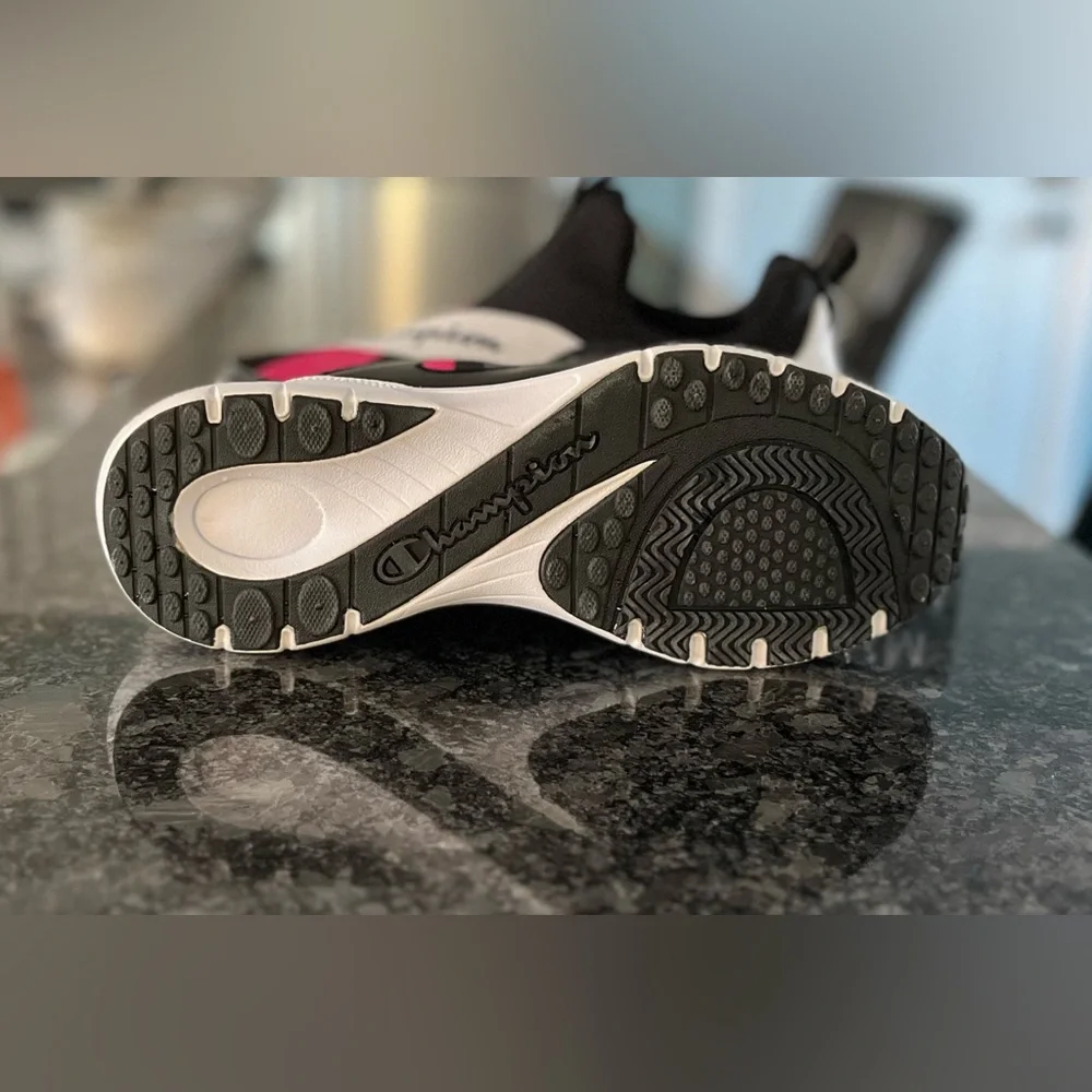 Champion Rally Pro Black and Pink Logo Slip-On Shoes Women’s Size 9W‎ NWOT